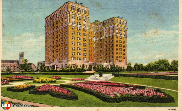 SUNKEN GARDEN AND WARWICK HOTEL