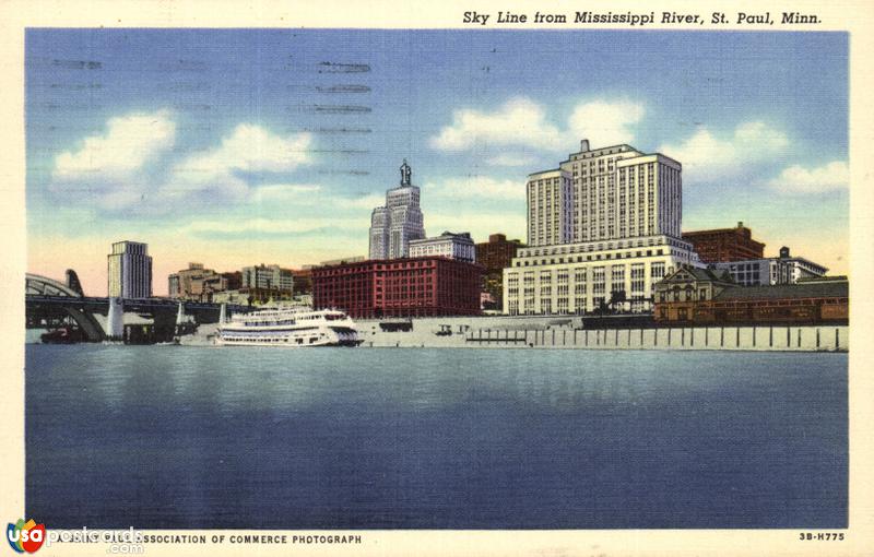 Pictures of St. Paul, Minnesota, United States: Sky Line from Mississippi River
