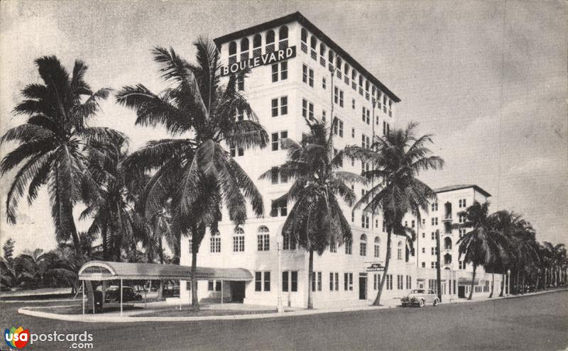 Boulevard Hotel