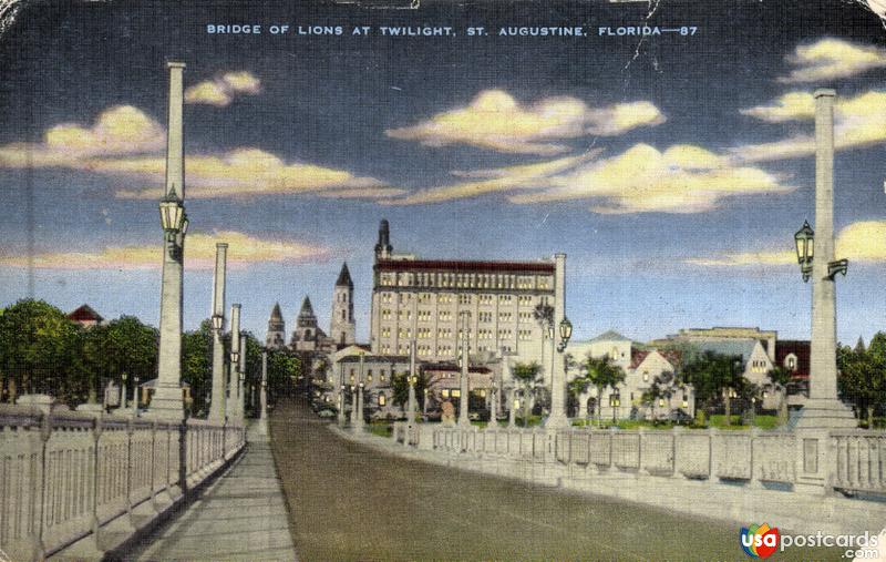 Pictures of St. Augustine, Florida: Bridge of Lions at Twilight