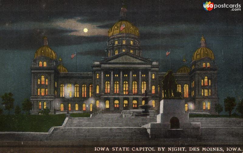 Pictures of Des Moines, Iowa: Iowa State Capitol by Night