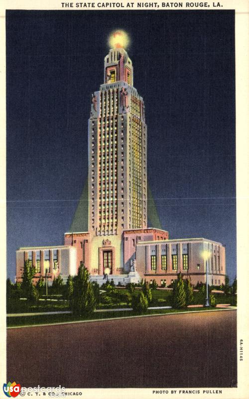 Pictures of Baton Rouge, Louisiana: The State Capitol at Night
