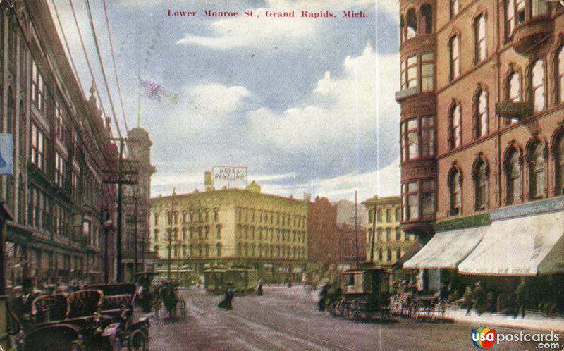 Pictures of Grand Rapids, Michigan: Lower Monroe St.