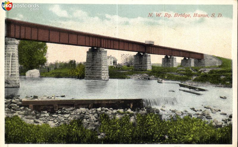 Pictures of Huron, South Dakota: N. W. Ry. Bridge