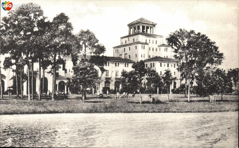 Pictures of Sebring, Florida: Harder Hall