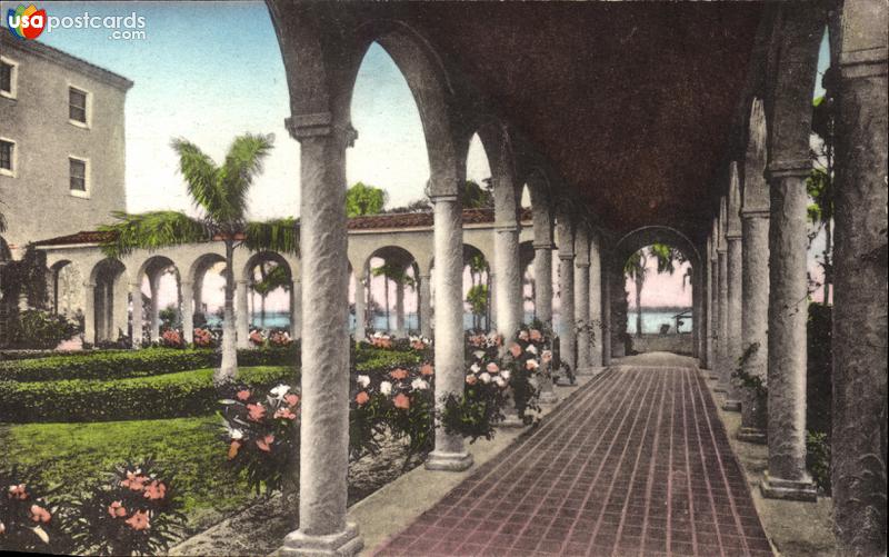 Pictures of Sebring, Florida: Walkway