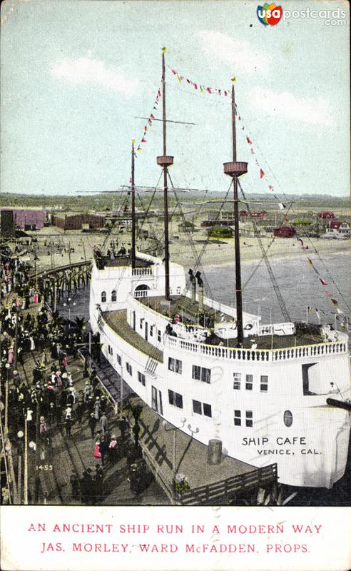 Pictures of Venice, California: Ship Café, an ancient ship run in a modern way