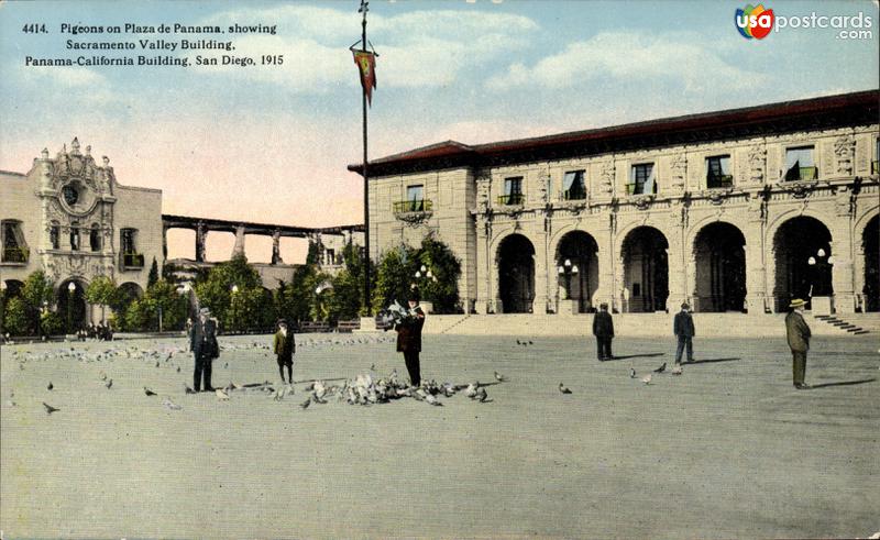 Pictures of San Diego, California: Plaza de Panama and Sacramento Valley Building, Panama-California Expostion (1915)
