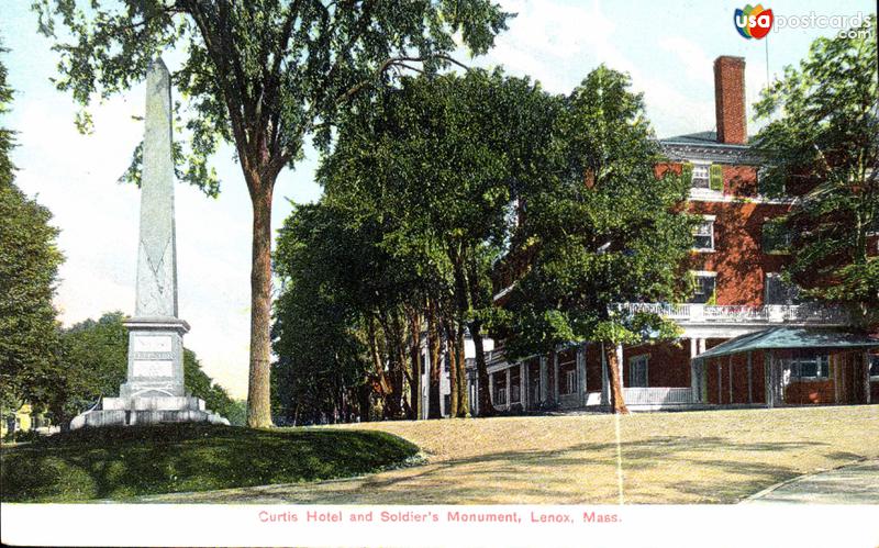 Pictures of Lenox, Massachusetts: Curtis Hotel and Soldier´s Monument