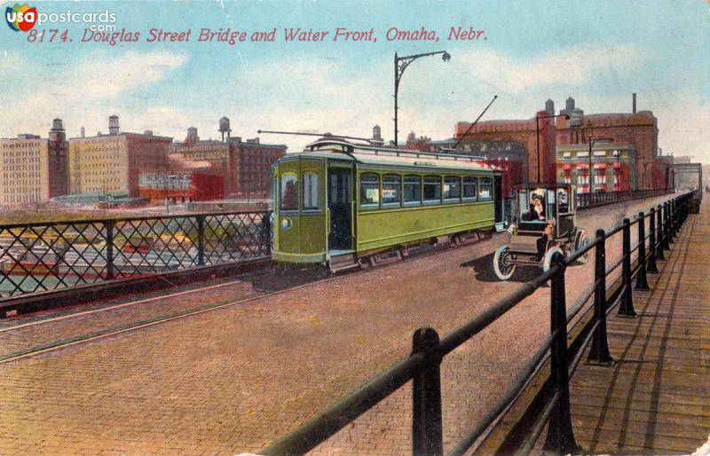 Pictures of Omaha, Nebraska: Douglas Street Bridge and Water Front