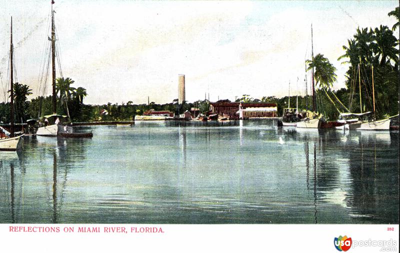 Pictures of Miami, Florida: Reflections on Miami River