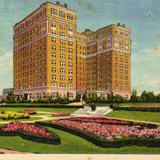 SUNKEN GARDEN AND WARWICK HOTEL